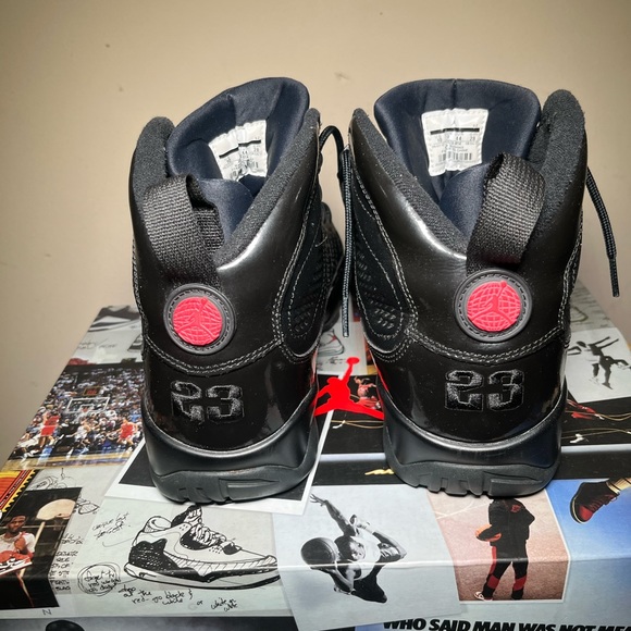 Jordan 9 Bred main image 5